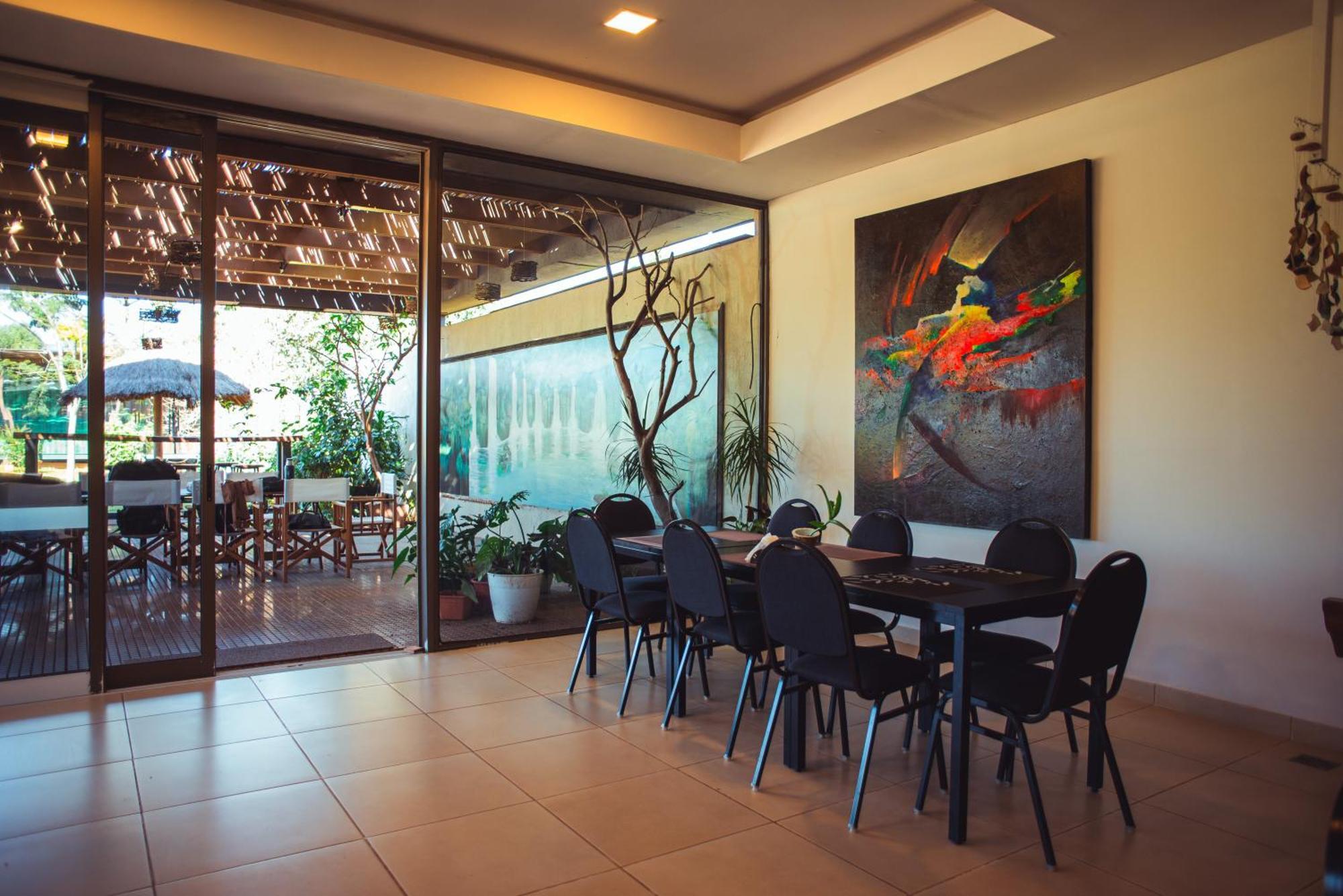 Irova Apart Hotel Posadas Eksteriør billede