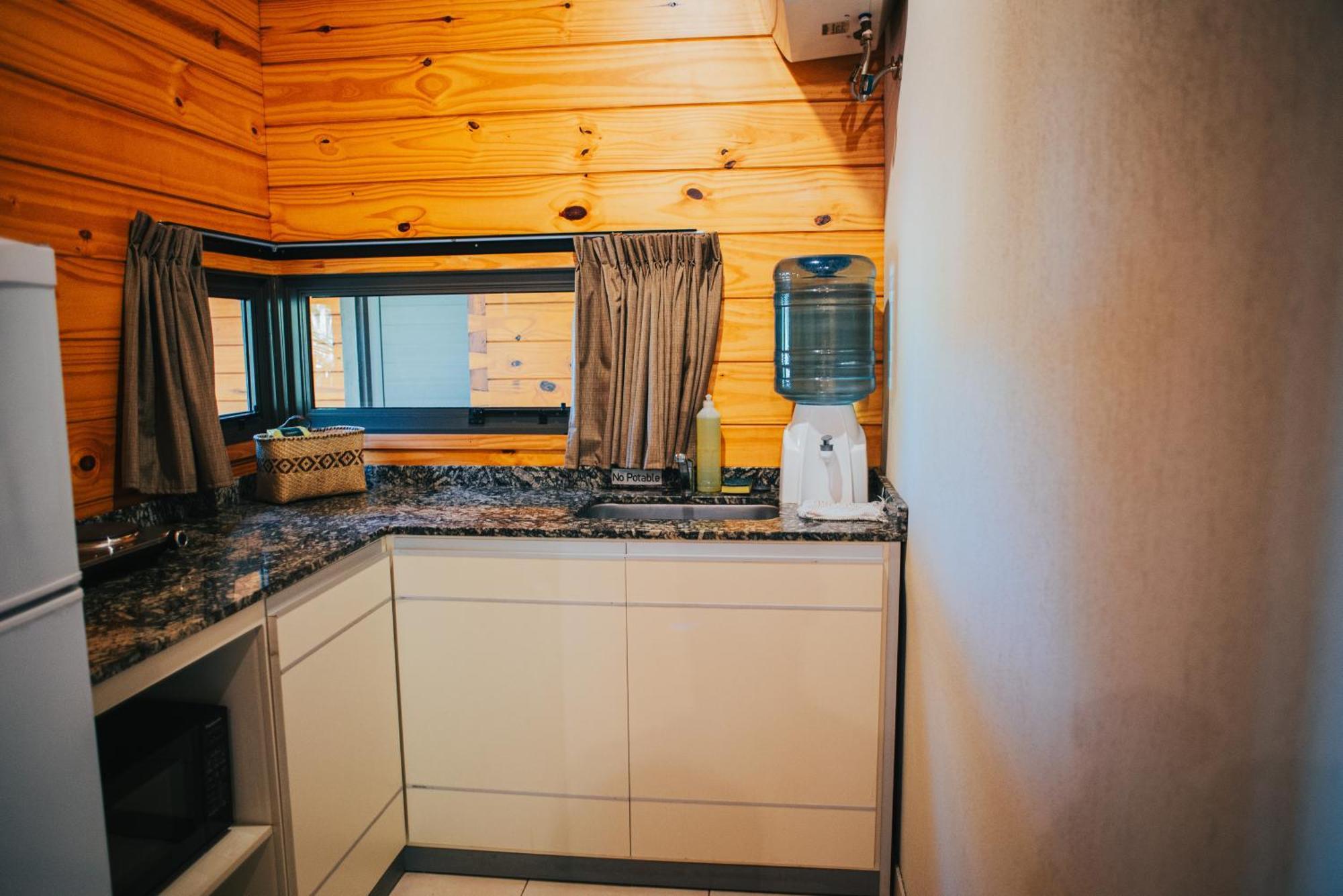 Irova Apart Hotel Posadas Eksteriør billede